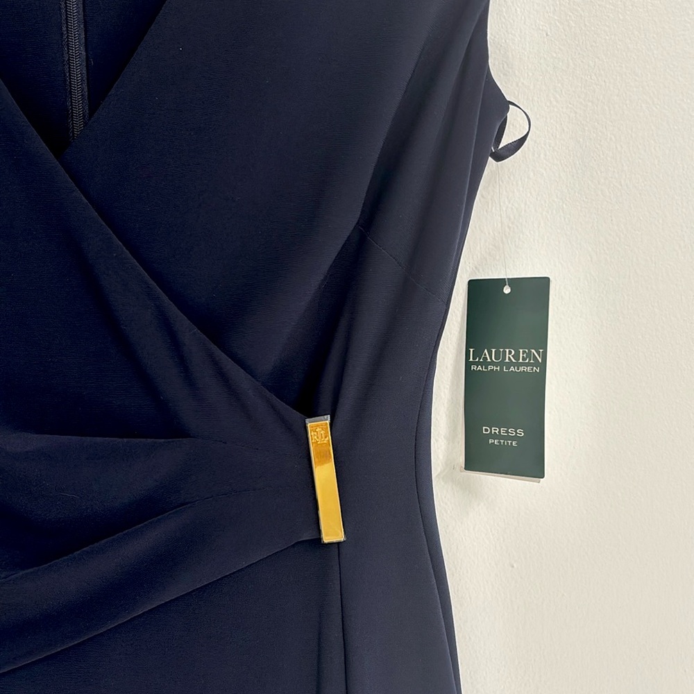 Lauren Ralph Lauren Deep Navy Blue Midi Sheath Dress with V-neck and Cap Sleeves - Picture 3 of 8
